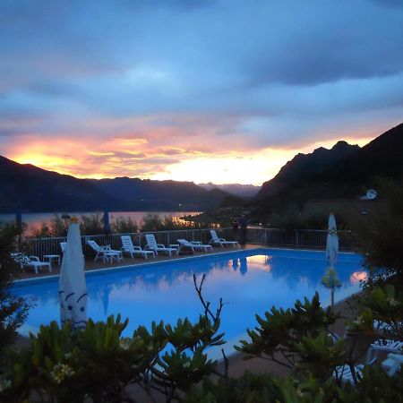 Hotel Rotelli Sale Marasino Dış mekan fotoğraf